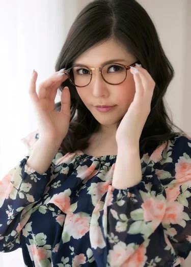 沖田杏梨 ヌード|【沖田杏梨の高画質エロ画像486枚】Lカップ爆乳AV女優の脱衣。